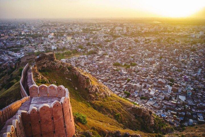Jaipur Sonnenaufgangserlebnis mit Blumenmarktspaziergang und Stadtrundfahrt