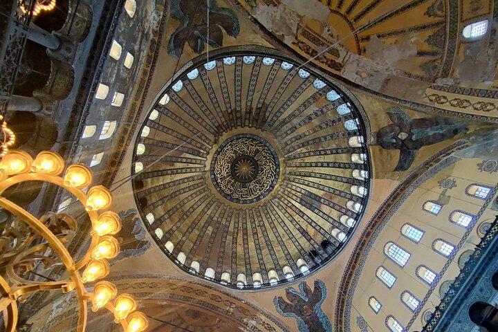 Istanbul Guided Old City Wonders and Bosphorus Cruise Tour