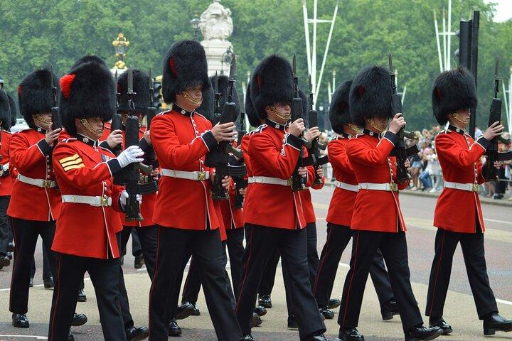 Wechsel der Wache zu Fuß in London