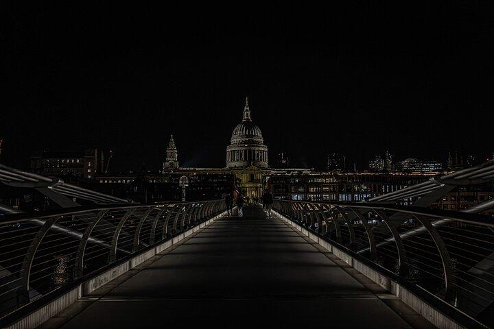 London Dark Walking Tour: Haunted Landmarks & Sinister Secrets