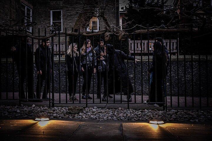 London Dark Walking Tour: Haunted Landmarks & Sinister Secrets
