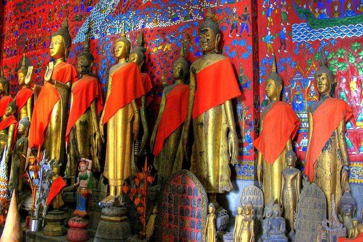 ルアンパバーン民間文化博物館とクアンシーの滝