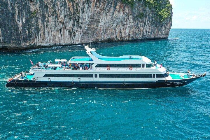 Traslado en ferry desde Phuket a Phi Phi Island con recogida en el hotel