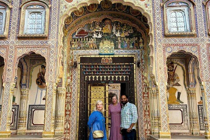 2 - Day Jaipur to Mandawa Nawalgarh and Mukundgarh Havelis Tour