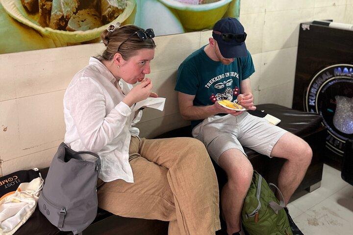 Matvandring på Raja Park från Kulcha till Kulfi