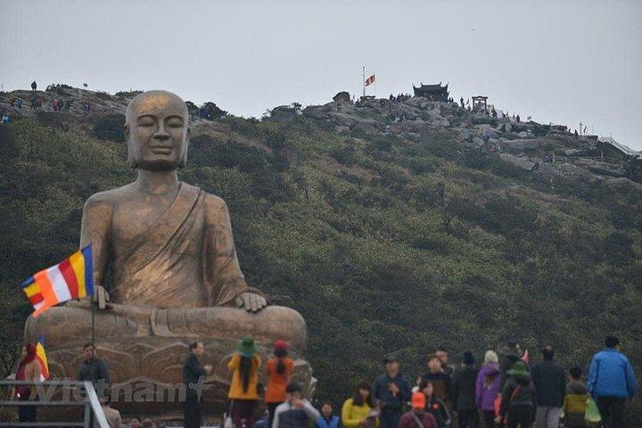 ハノイ：プライベート旅行イエンツーマウンテンスピリチュアル＆シーニックジャーニー
