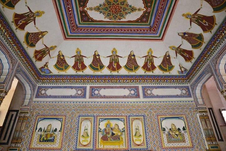 2 - Day Jaipur to Mandawa Nawalgarh and Mukundgarh Havelis Tour