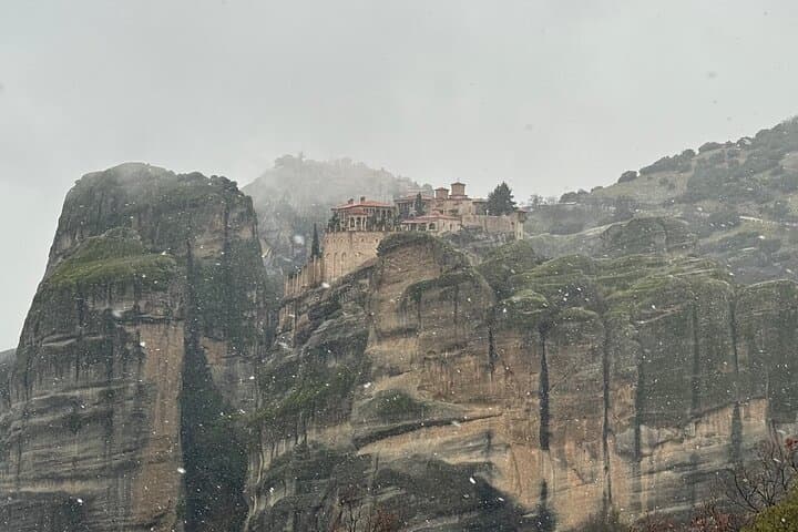 Thermopylae, Meteora and Delphi Private Full Day Tour