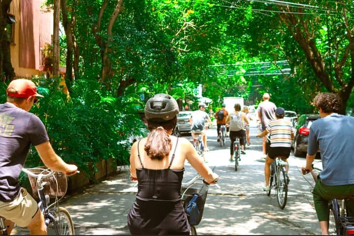 Bike to taste the world's best tacos - Mexico City