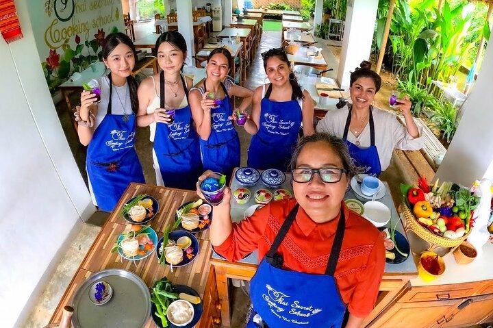 Halvdags thailandsk madlavning på økologisk gård i Chiang Mai