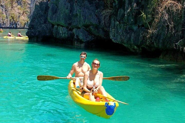 El Nido Private Speedboat Adventure Tour med Island Lunch