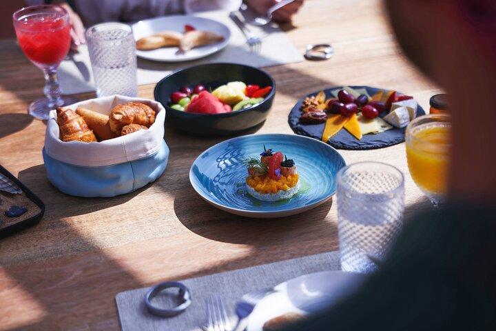 ドバイ：ミシュラン厳選朝食付き豪華熱気球