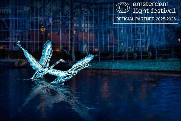 Amsterdam Light Festival Canal Cruise med kaptajn Vejleder og drikkevarer