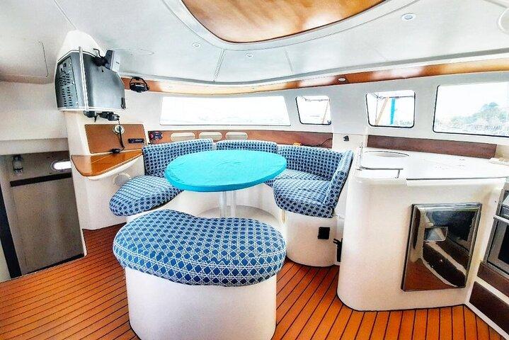 Catamaran Tour to Isla Mujeres Snorkeling con Buffet y Open Bar