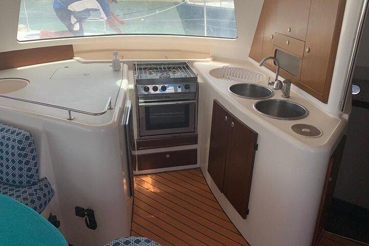 Catamaran Tour to Isla Mujeres Snorkeling con Buffet y Open Bar