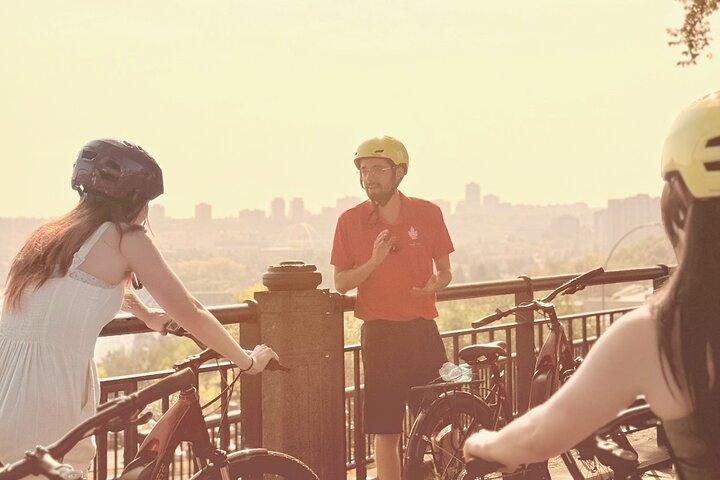 Edmonton City Highlights 3 ore Bike Tour, E-Bike Upgrade Avail.