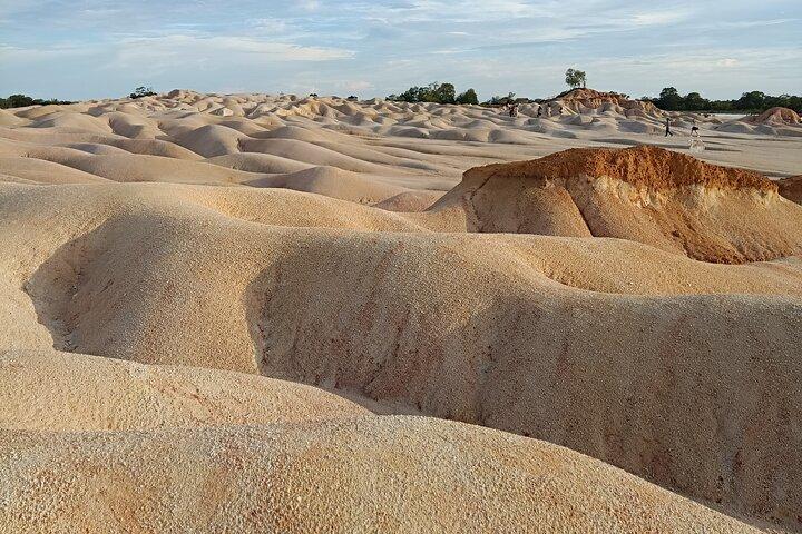 Excursões privadas no Deserto de Bintan e Lago Azul