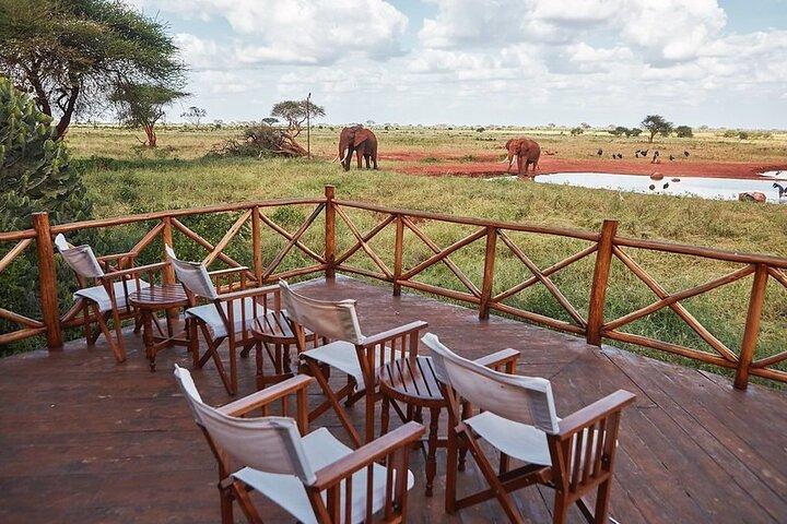 4 dias Tsavo East Amboseli e Tsavo Safari West de Diani