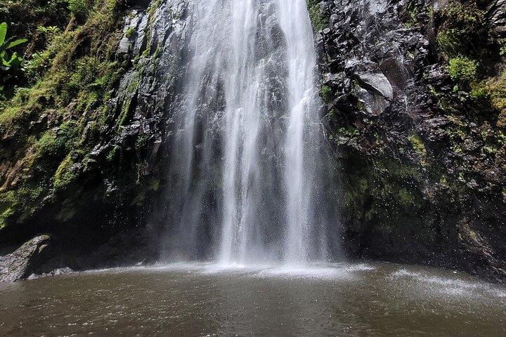 ¡Desde Arusha a Moshi Private Tour Aguas termales, comidas y compras!