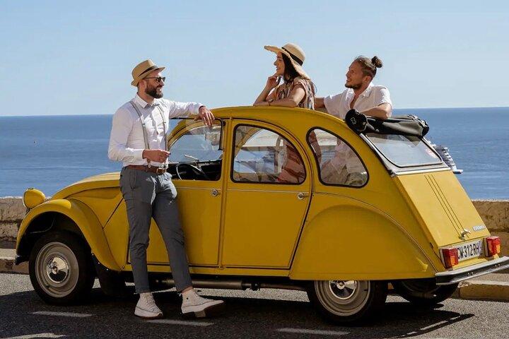 Dejligt til Monaco i 2CV Citroën ved kystlandsbyerne