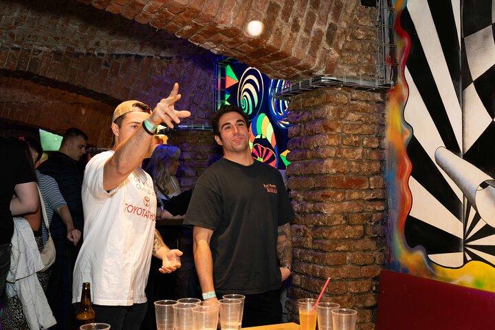 プラハのスポーツバーで2時間無制限のビールポン体験