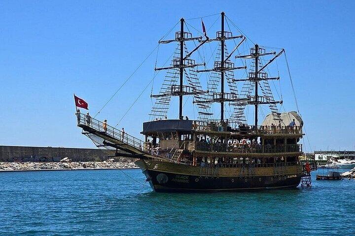 Piratenboottocht Alanya met lunch en gratis frisdrank