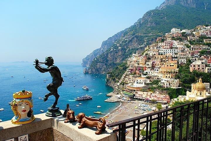 Traslado privado de Roma a la costa de Amalfi con visita a Pompeya