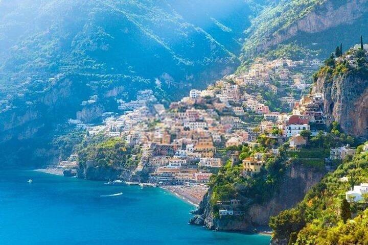 Traslado privado de Roma a la costa de Amalfi con visita a Pompeya