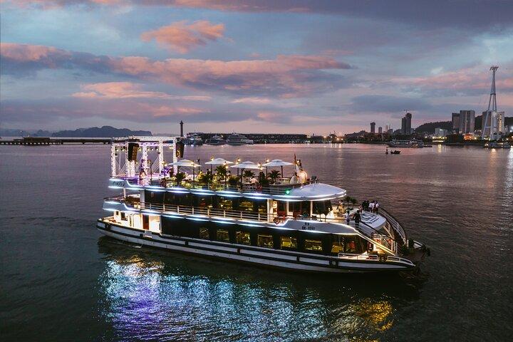 Hanoi : Cruzeiro de 5 Estrelas do Dia Premier de Halong Bay com Jacuzzi
