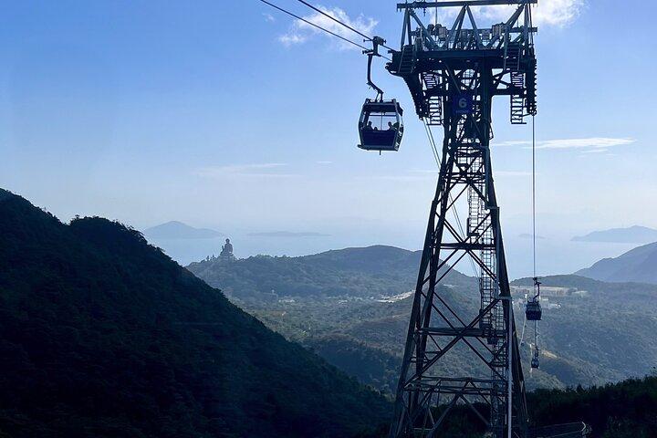 Visite privée de l'île de Lantau avec le maître conteur