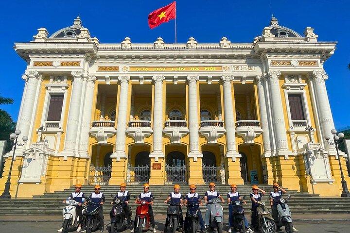 Hanoi Sightseeing & Food Tour mit dem Roller mit Train Street