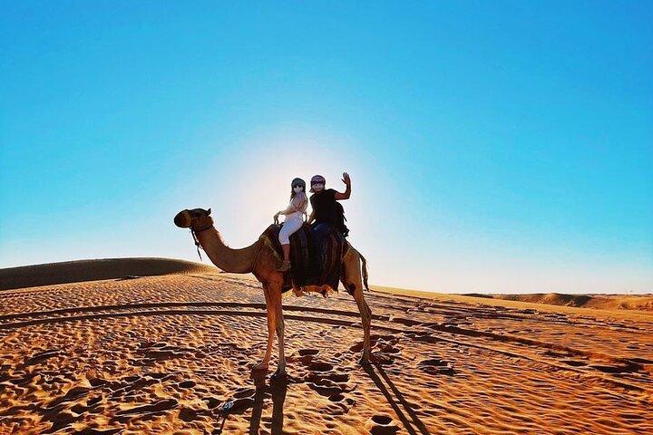 Safari dans le désert de Dubaï en buggy ou en quad avec dîner barbecue 5 étoiles.