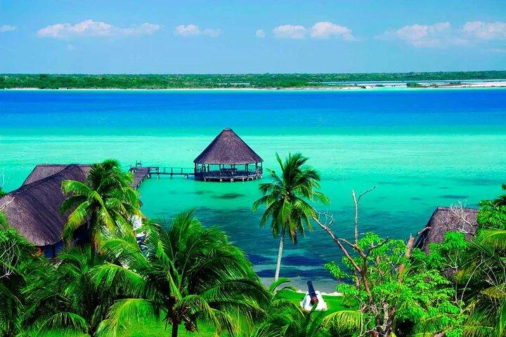 Bacalar : Tour en barco por la laguna de los siete colores