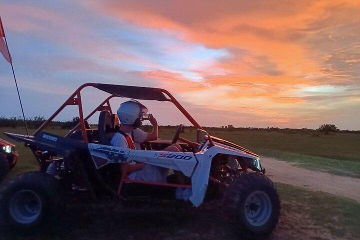 Esperienza di tour al tramonto in calesse della Cambogia intorno a Siem Reap