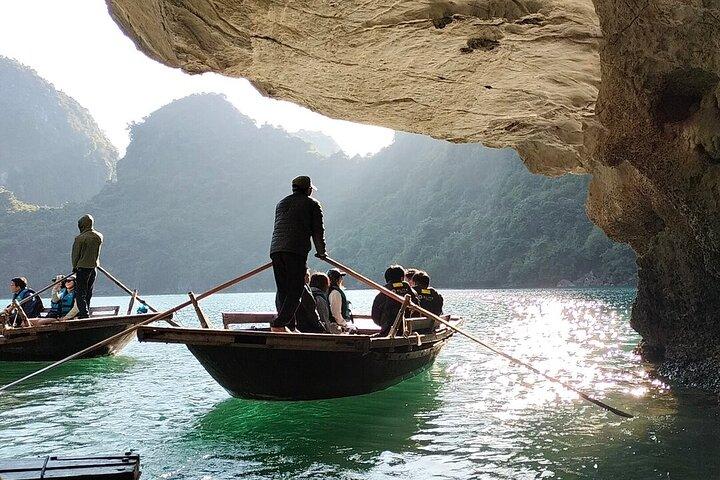 Hanoi : Elite of The Seas 2D1N Luxury Cruise – Halong & Lan Ha Bay（ハノイ：ザ・シーズのエリート2D1N豪華クルーズ－ハロン＆ランハ湾）
