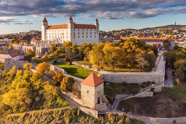Wien Geführte Bratislava und Burg Devín Tour über Hainburg