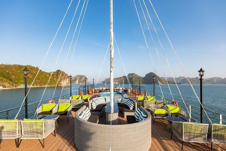 Tour di un giorno di lusso in crociera giornaliera a La Casta a Halong Bay 2025 - 2026
