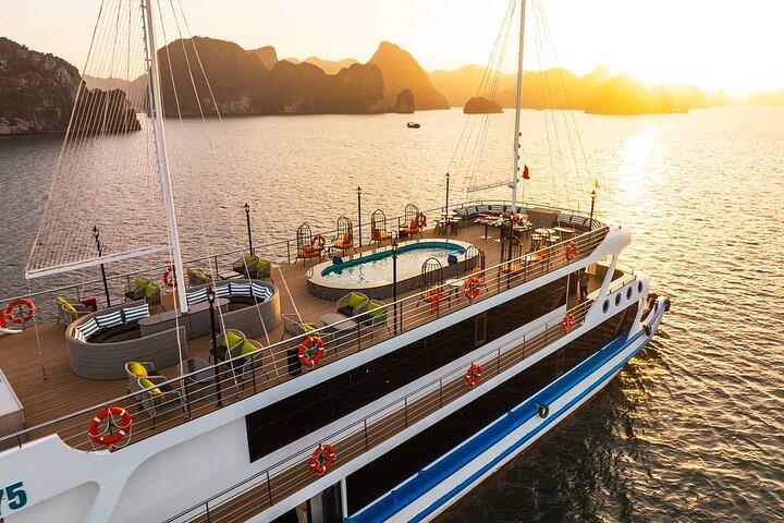 Tour di un giorno di lusso in crociera giornaliera a La Casta a Halong Bay 2025 - 2026