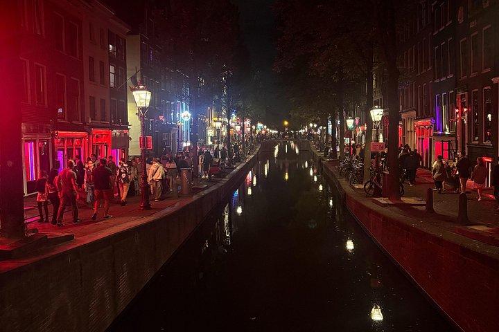 Gadevandring i Red Light District i Amsterdam