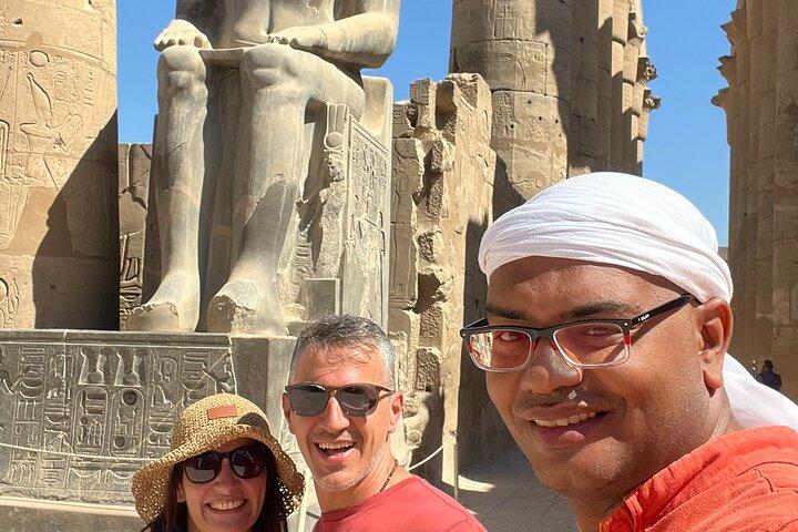 Excursión de un día completo a templos y museo de Luxor East Bank