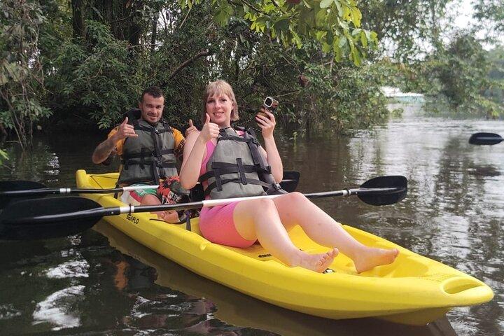 Tour en Kayaks por los Canales del Parque Nacional Tortuguero