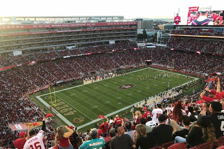 San Francisco 49ers jogo de futebol no Levi's Stadium