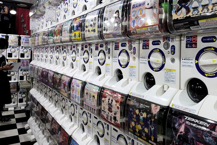 Osaka 4-Hour Walking Tour: Hotspots and Hidden Gems