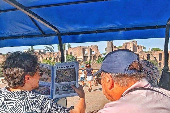 Tour privado en Roma en carrito de golf con un local y helado
