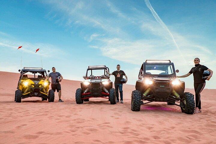 Dune Buggy Tour avec Camel et Sand Boarding Abu Dhabi