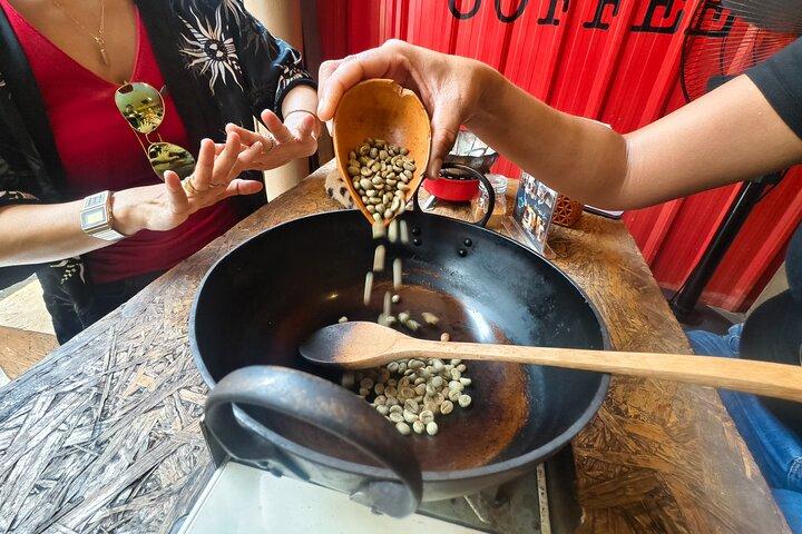 バンコクの隠れた島バイクと陶器とコーヒー文化ツアー