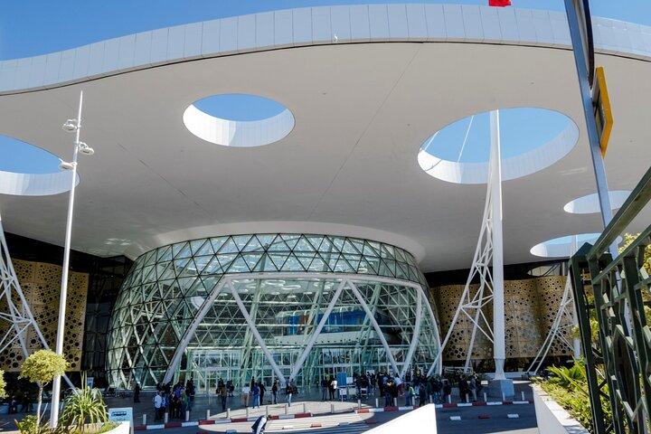 Traslado privado de ida al aeropuerto desde / hacia el hotel en Marrakech