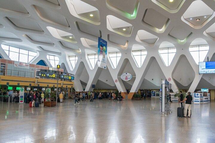 Traslado privado de ida al aeropuerto desde / hacia el hotel en Marrakech