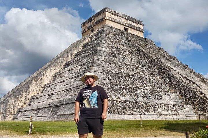 Chichén Itzá Maya ruiner & Cenote Chichikan dagstur från Tulum