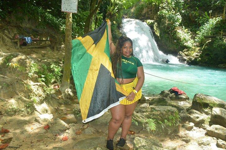 Blue Hole et Rafting en bambou Ocho Rios
